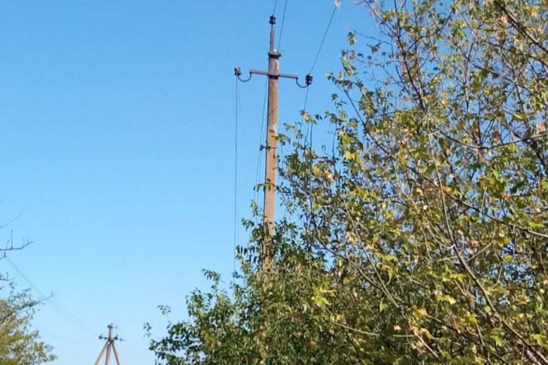 Відновлення після обстрілів: за добу ДТЕК Дніпровські електромережі повернув світло до 2,5 тисяч осель