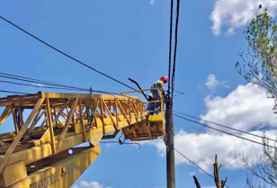 Енергетики ДТЕК Одеські електромережі повернули світло для понад 30 тисяч родин, що залишилися без електропостачання після атаки ворога