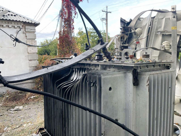 Атаки на енергооб’єкти: Енергетики ДТЕК Дніпровські електромережі відновили світло для 330 тисяч родин за тиждень