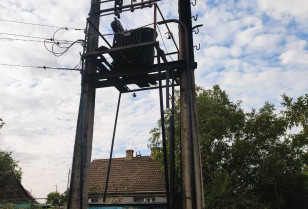 Енергетики ДТЕК Дніпровські електромережі повернули світло до 4,5 тисяч осель, знеструмлених через обстріли