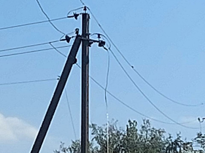 За добу енергетики ДТЕК Дніпровські електромережі повернули світло у 128 знеструмлених міст та сіл області