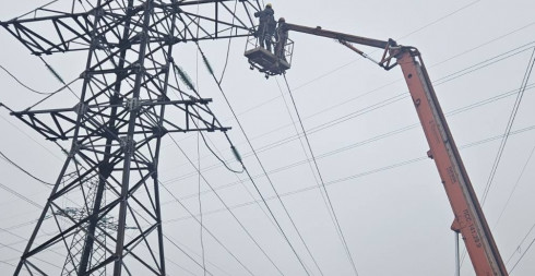 In November, energy workers of DTEK Kyiv Regional Grids restored electricity to more than 424,000 homes after enemy attacks