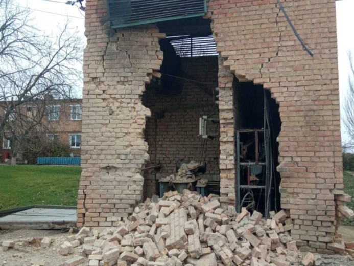 Відновлення після обстрілів: Енергетики ДТЕК Дніпровські електромережі повернули світло ще для 9,4 тисяч родин