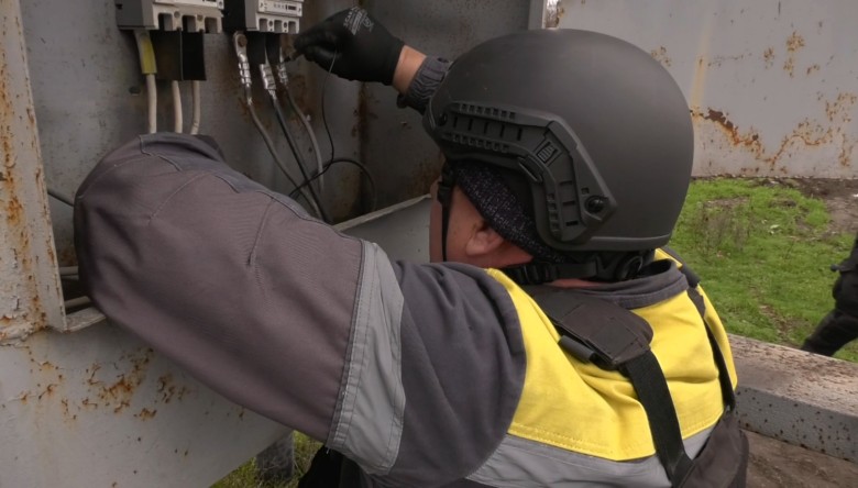 Енергетики ДТЕК Дніпровські електромережі відновили електропостачання у 20 населених пунктах після атак рф