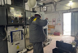 Energy workers are building a temporary power circuit for the left bank of Dnipro