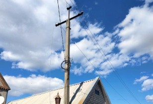 За дві доби енергетики ДТЕК Дніпровські електромережі відновили світло для 32,8 тисяч родин після ворожих обстрілів