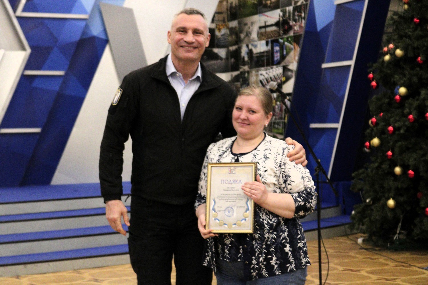 Держава та місто відзначили працівників ДТЕК Київські електромережі до Дня енергетика.  2