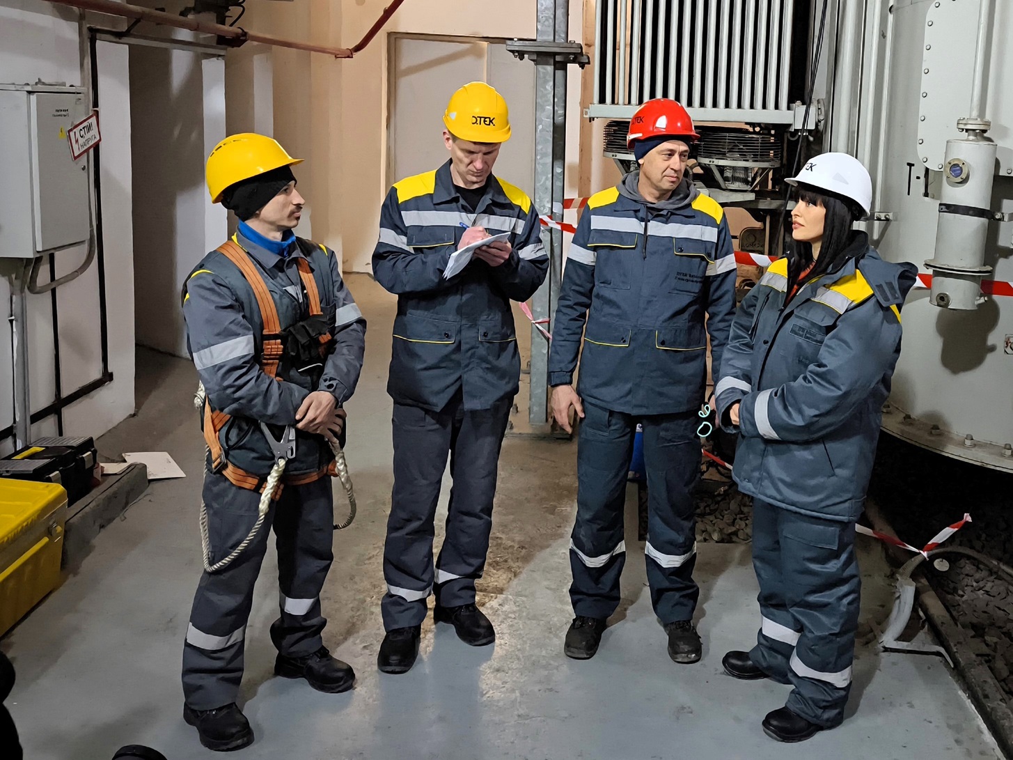 Українські зірки дали столиці світло разом з ДТЕК Київські електромережі.  2