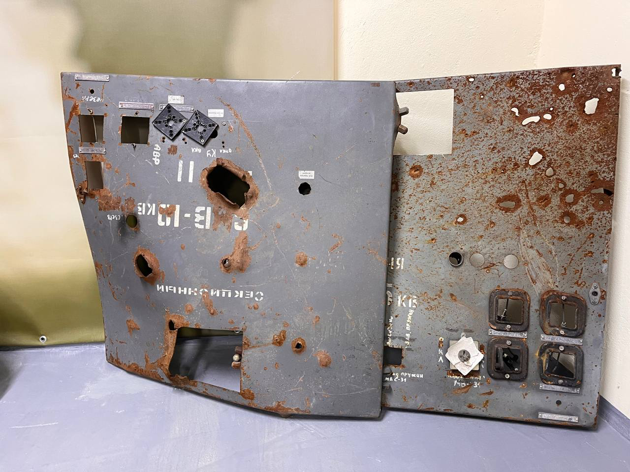 Енергетики ДТЕК Дніпровські електромережі ‒ серед героїв виставки «Опора прифронтового міста» у Музеї історії Дніпра.  4