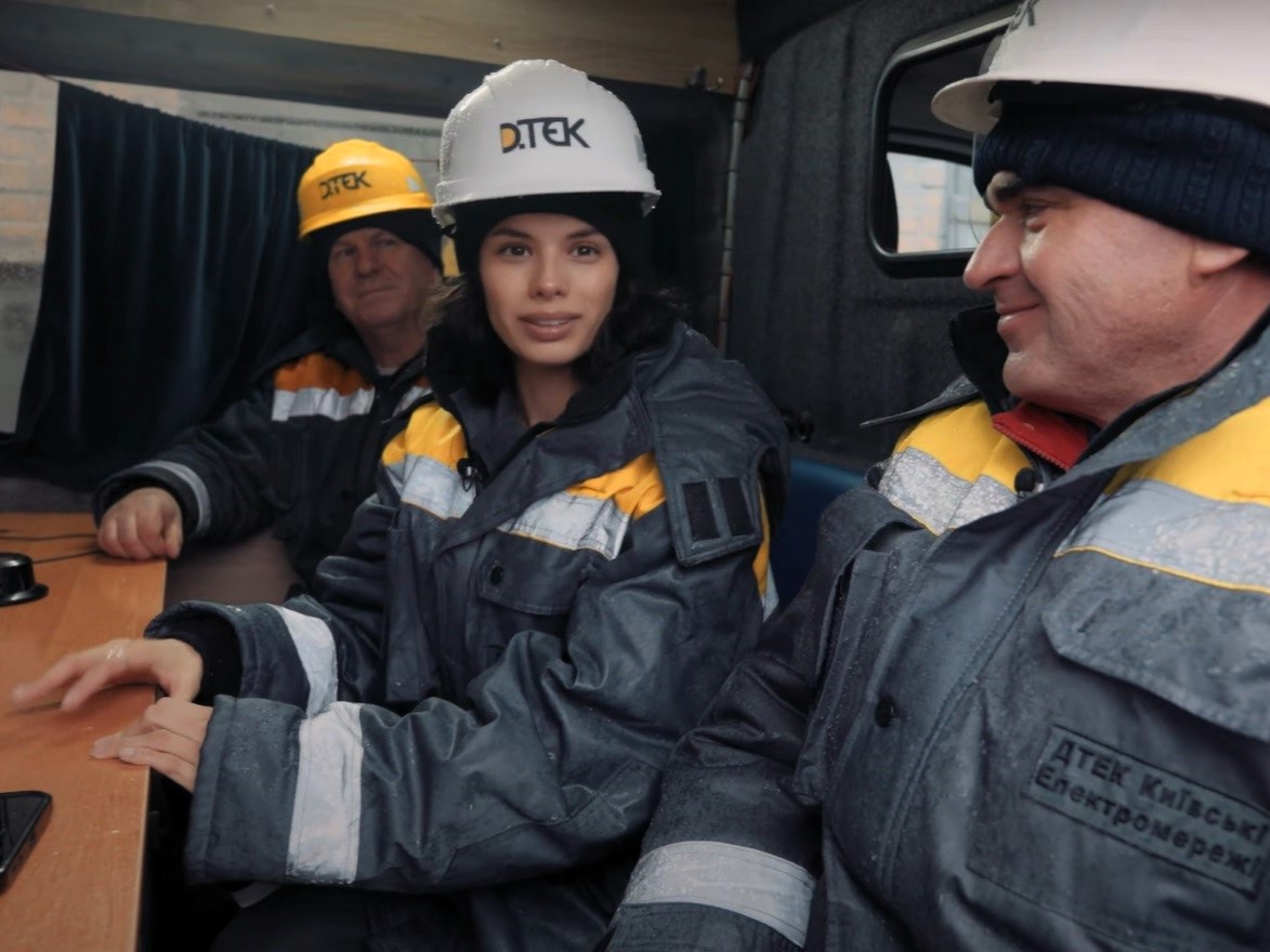 Українські зірки дали столиці світло разом з ДТЕК Київські електромережі.  5