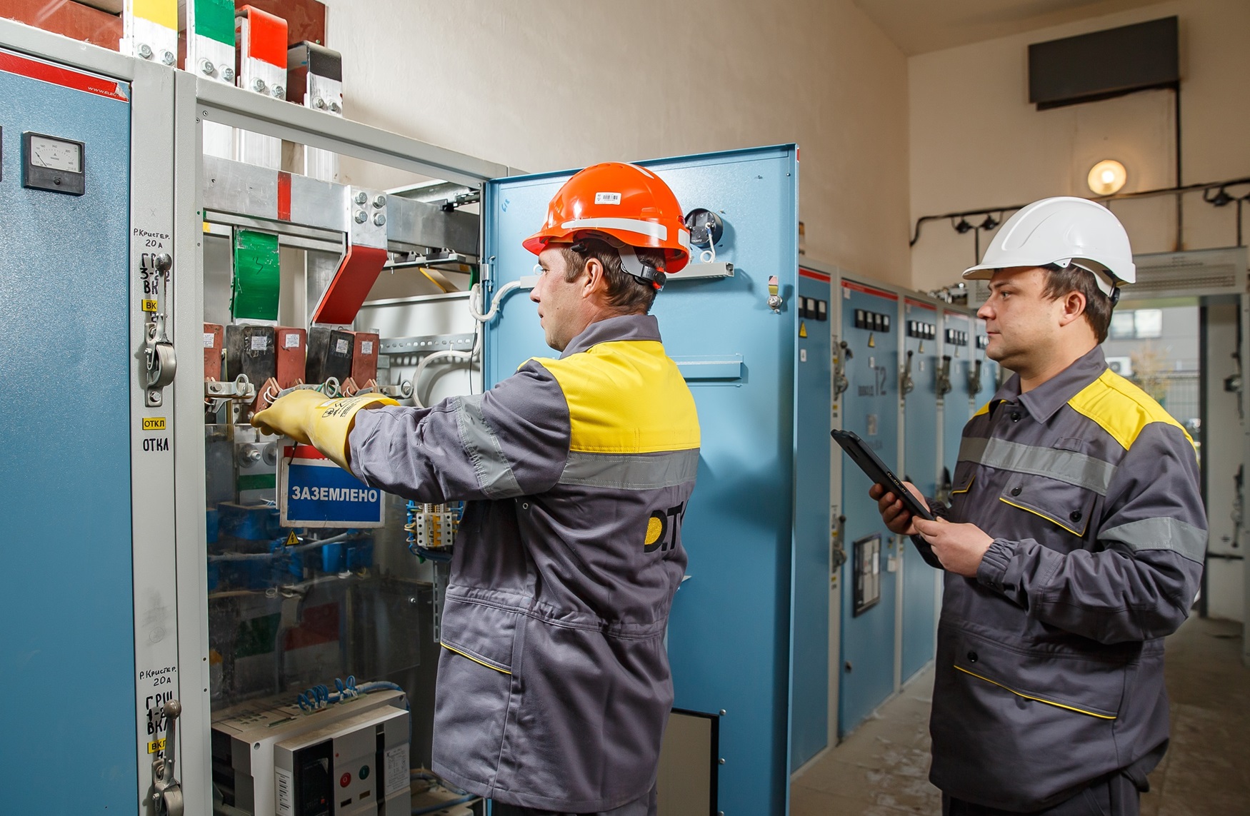 Готуємо місто до спеки та морозів: ДТЕК Київські електромережі вже відремонтував 90 підстанцій.  2