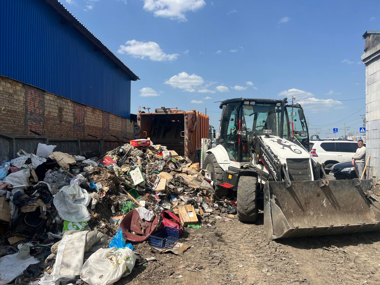 Зробили столицю чистіше: енергетики ДТЕК Київські електромережі долучилися до двомісячника з благоустрою міста.  2