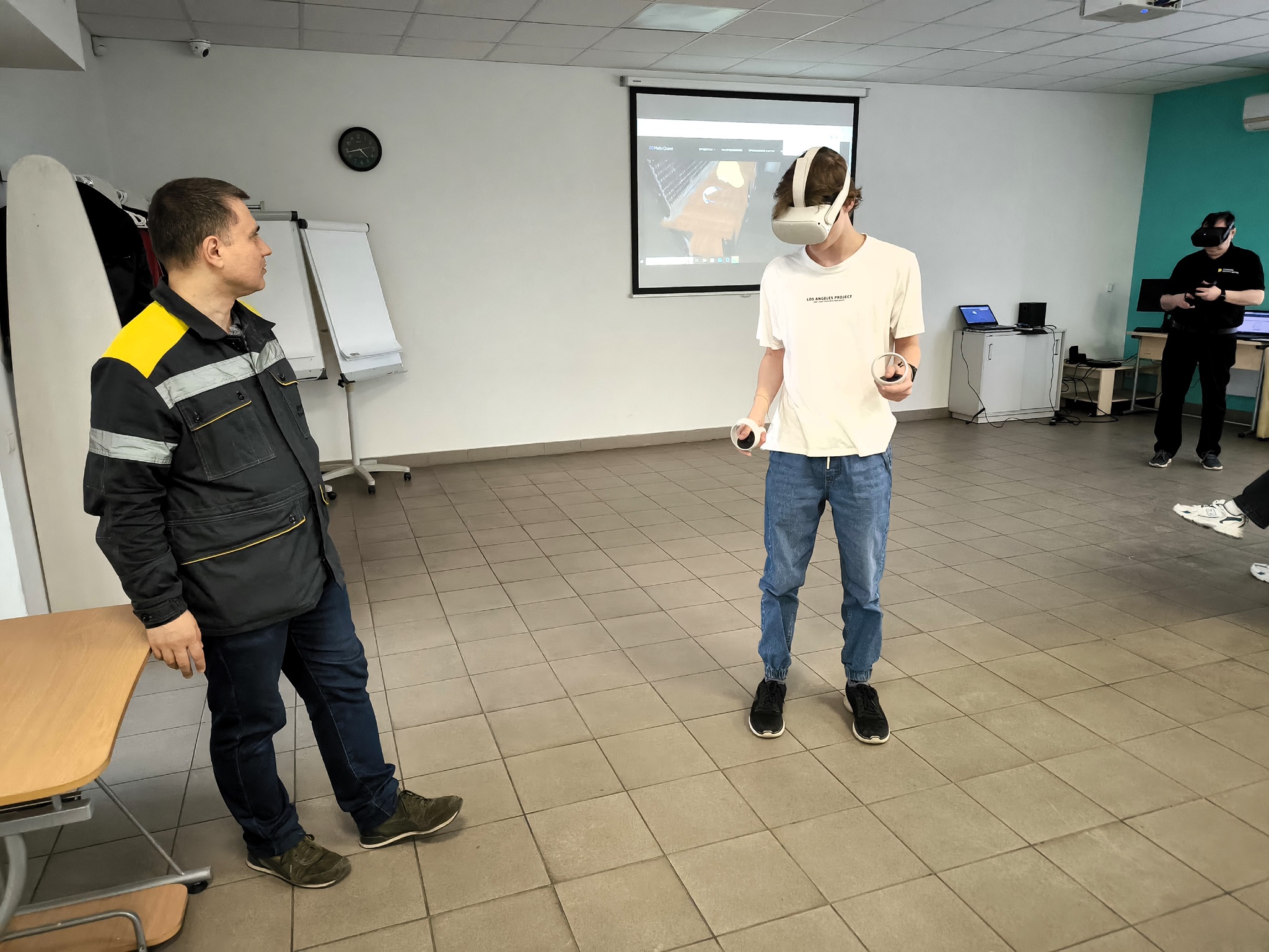 Студенти КПІ ознайомилися з обладнанням діючої високовольтної підстанції ДТЕК Київські електромережі.  3